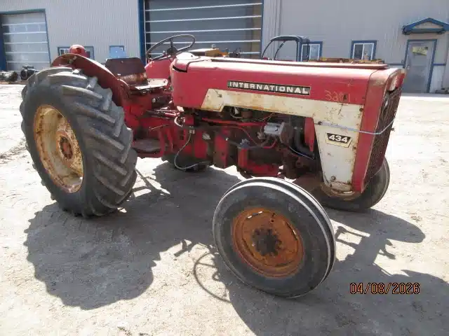 Photo de la Galerie 2 pour 1967 International Harvester 434 Tracteur
