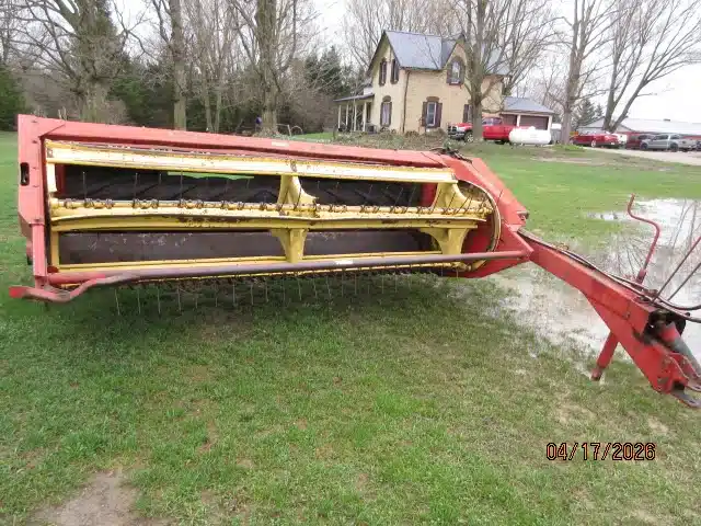 Photo de la Galerie 1 pour New Holland 489 Faucheuse-conditionneuse