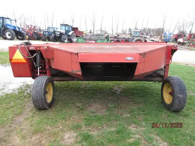 Photo de la Galerie 2 pour New Holland 489 Faucheuse-conditionneuse