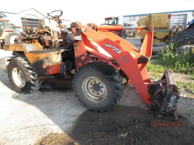 Photo de la Galerie 1 pour Kubota R420S Chargeur sur roues