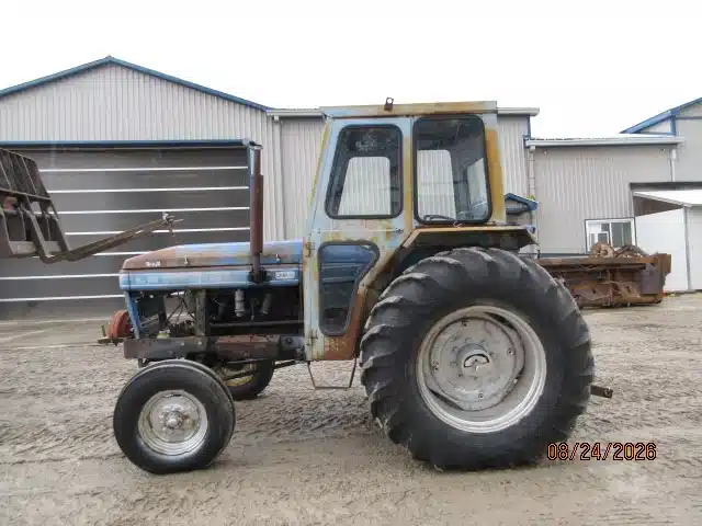Gallery image 1 for Leyland 384 Tractor