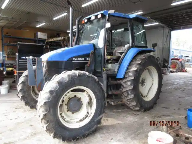 Gallery image 1 for 2001 New Holland TS110 Tractor