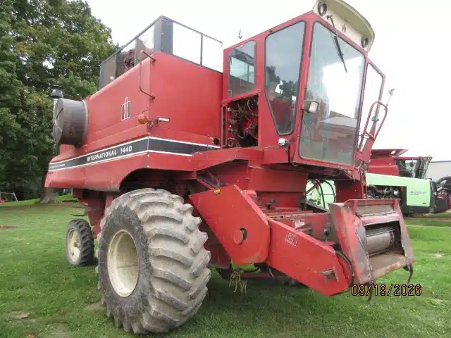 Gallery image 2 for 1981 Case IH 1440 Combine