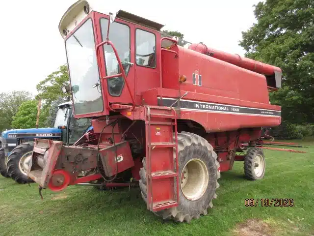Gallery image 1 for 1981 Case IH 1440 Combine