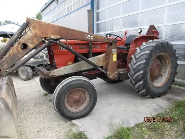 Gallery image 2 for 1975 White 1370 Tractor