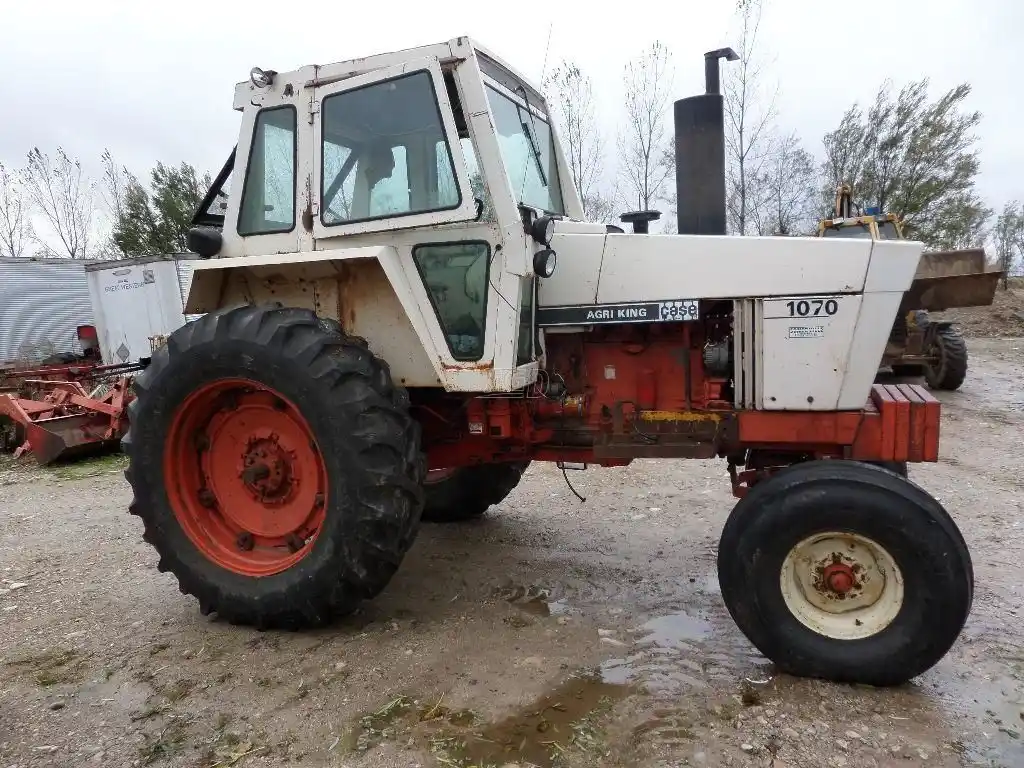 Gallery image 2 for Used 1975 Case 1070 Tractor