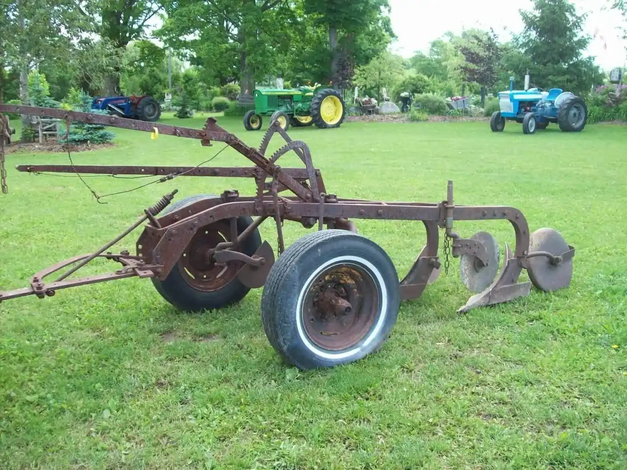 Gallery image 1 for Used Cockshutt 280 Plow