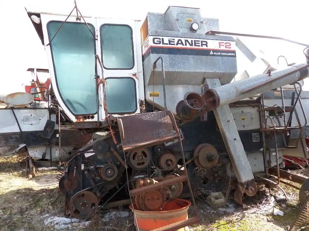 Gallery image 1 for Used Gleaner F2 Combine