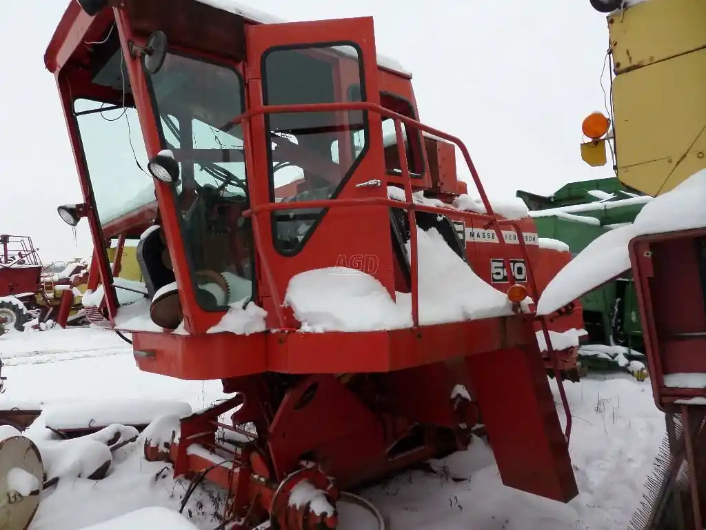 Gallery image 1 for Used Massey Ferguson 540 Combine