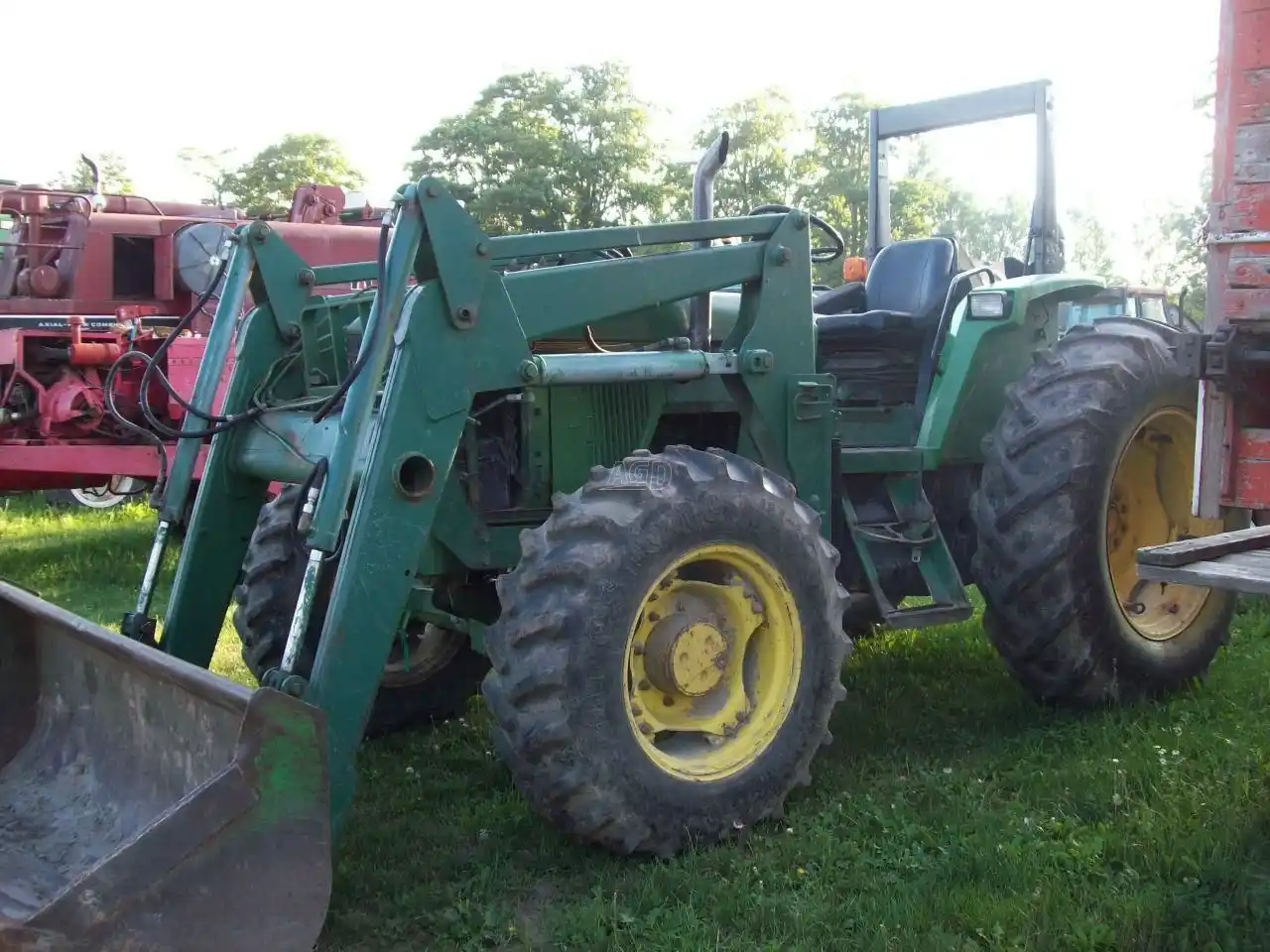 Gallery image 2 for Used 1995 John Deere 6400 Tractor
