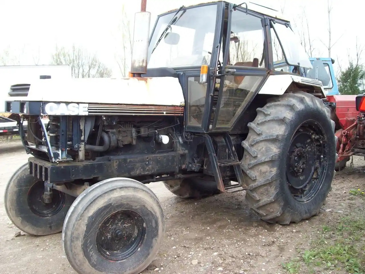 Gallery image 1 for Used Case IH 1594 Tractor