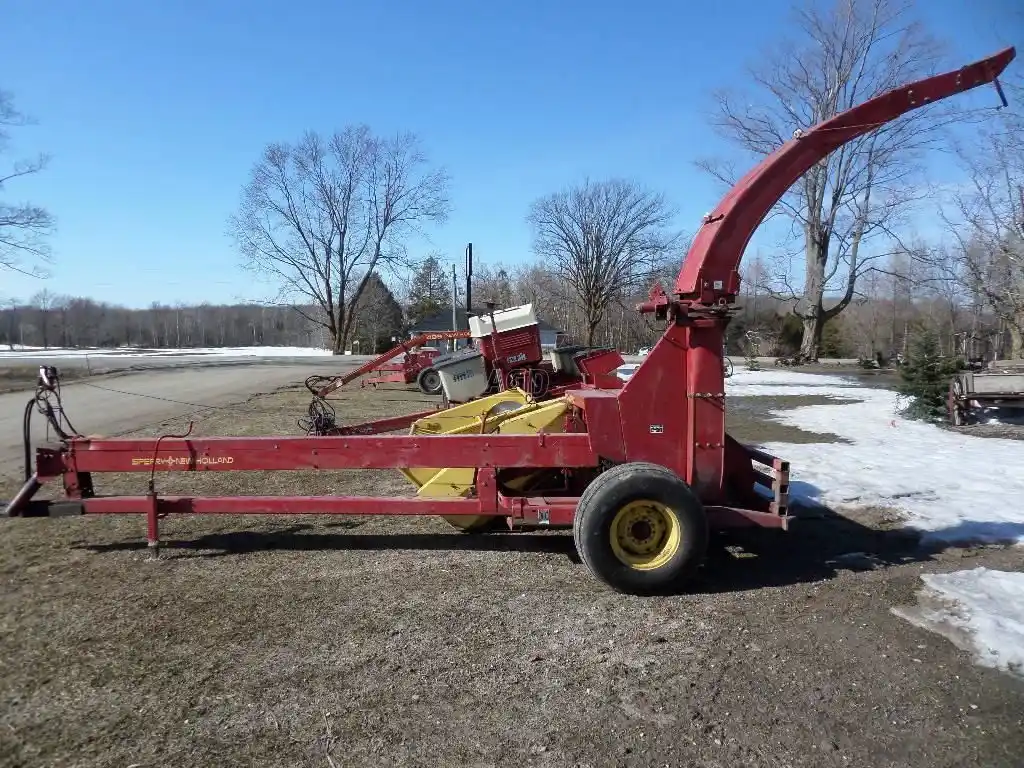 Gallery image 2 for Used New Holland 892 Forage Harvester