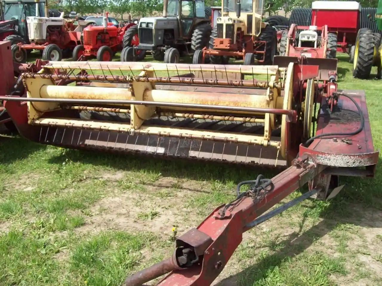 Gallery image 1 for Used New Holland 461 Mower Conditioner