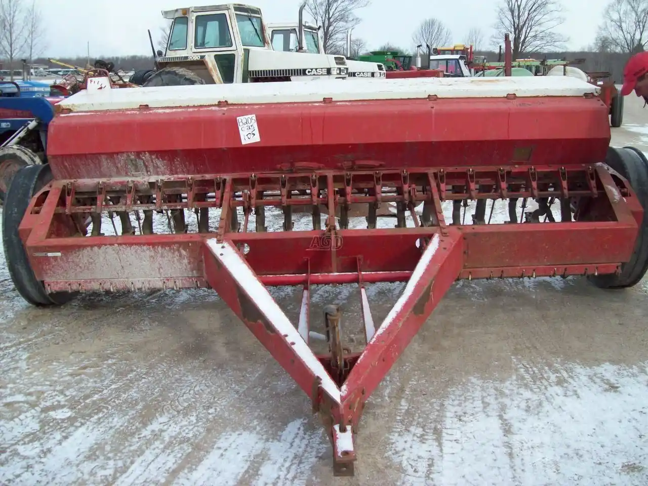 Gallery image 1 for Used International Harvester 510 Drill