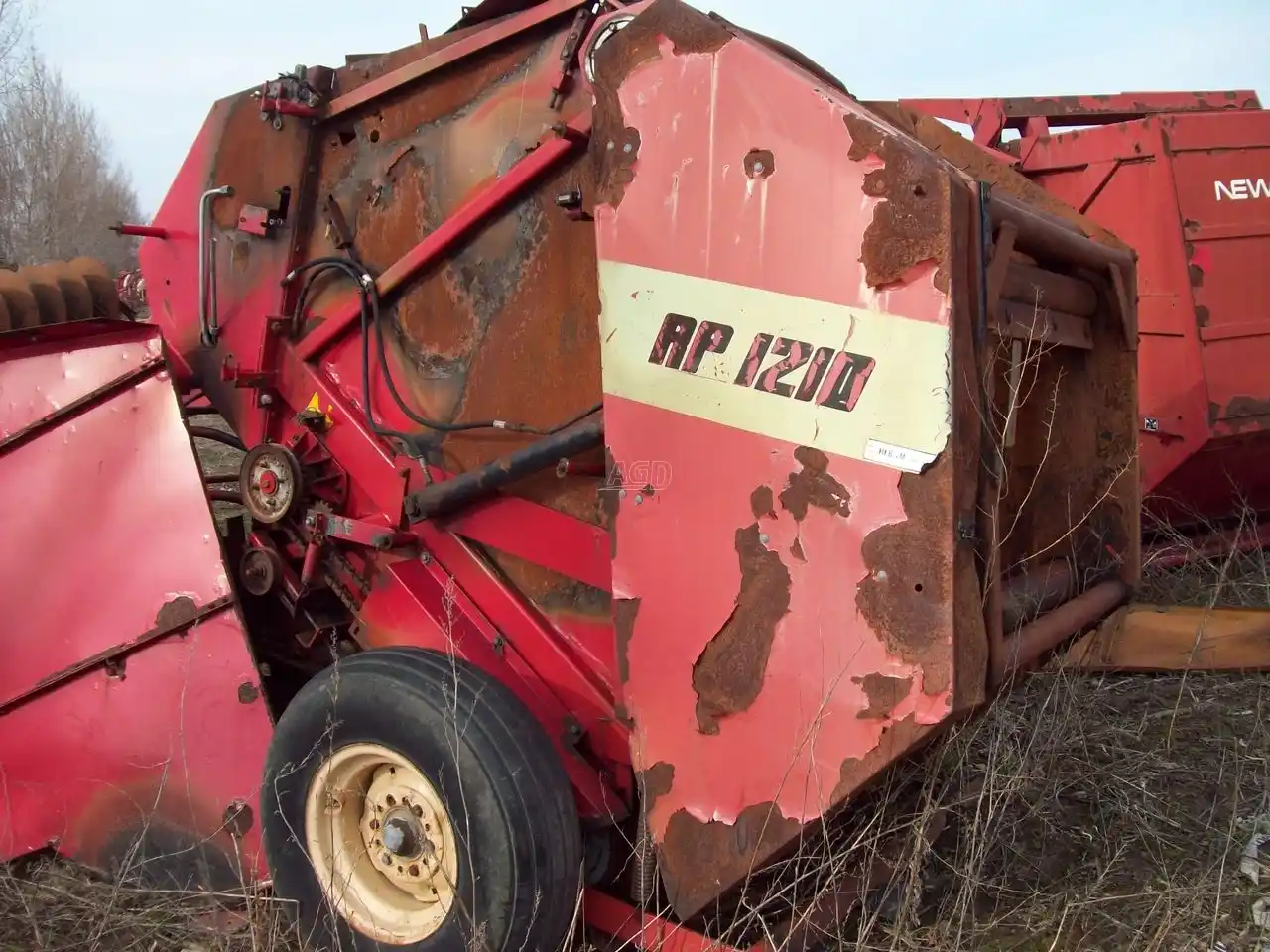 Gallery image 1 for Used Vicon RP1210 Round Baler