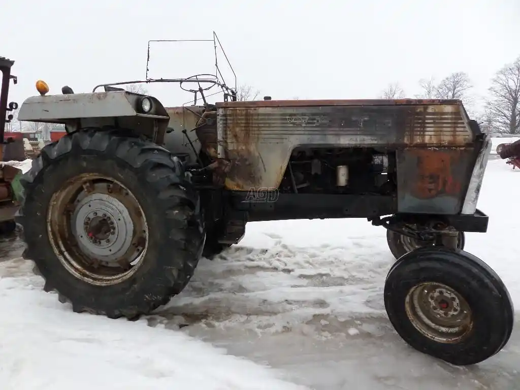 Gallery image 2 for Used 1982 White 2-70 Tractor