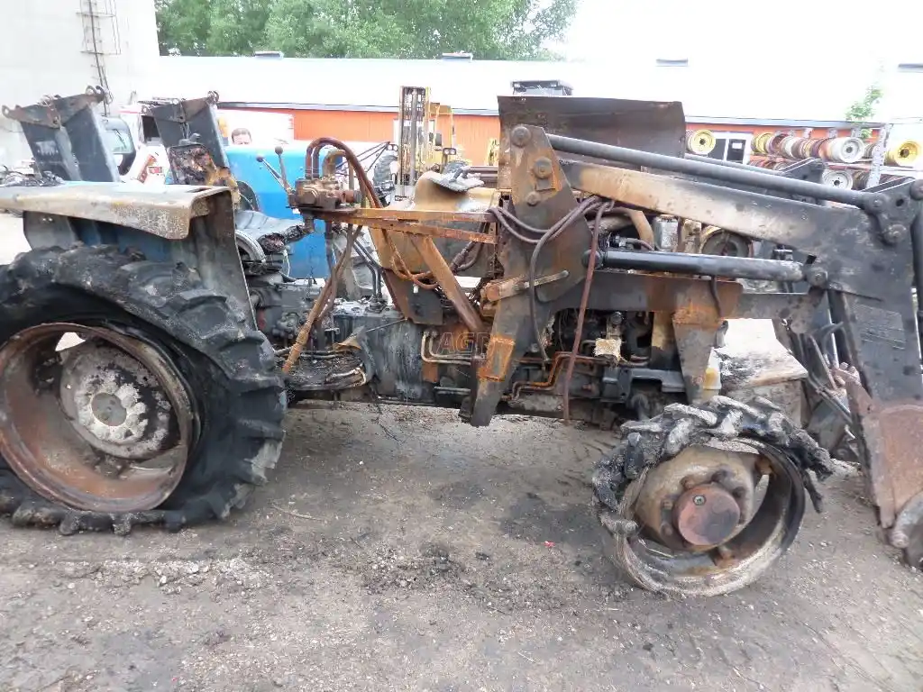 Gallery image 2 for Used Ford 4630 Tractor