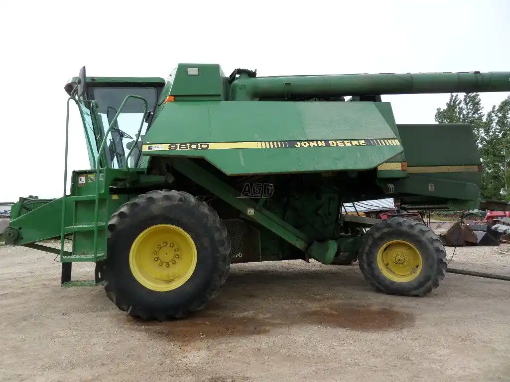 Gallery image 1 for Used John Deere 9600 Combine