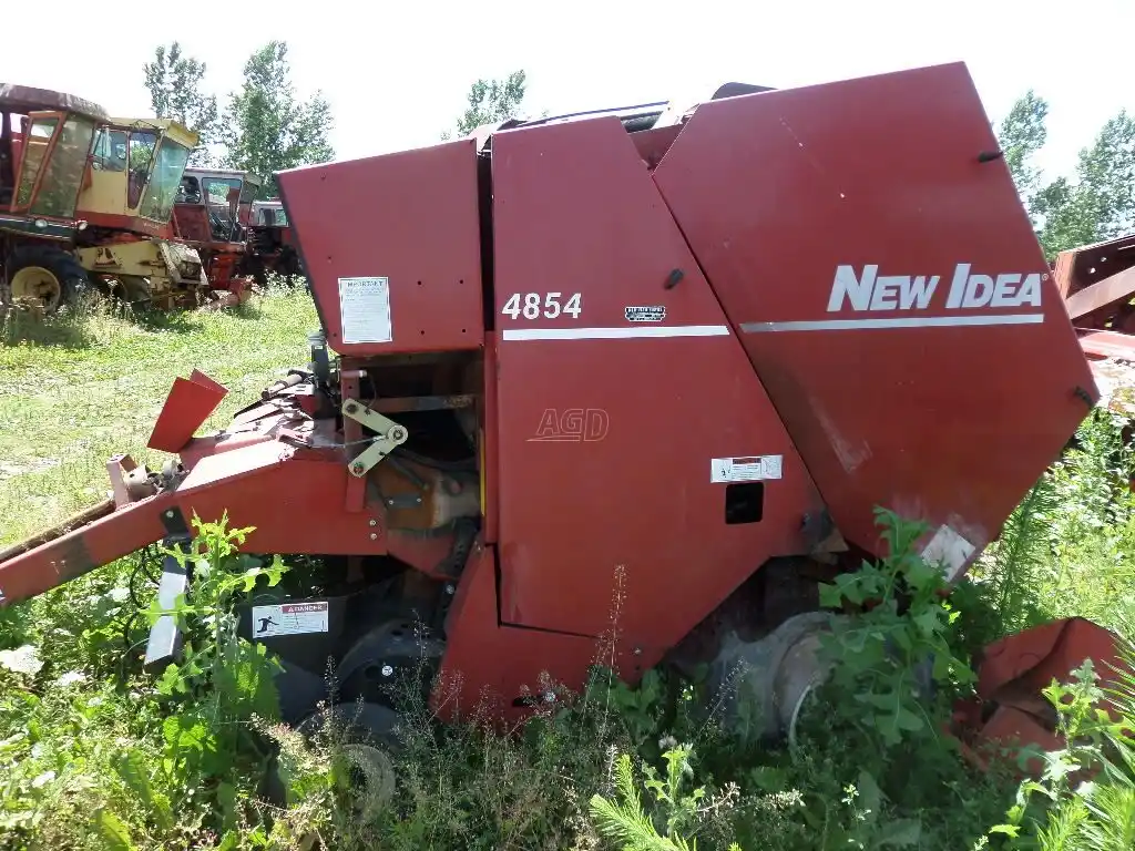 Gallery image 1 for Used New Idea 4854 Round Baler