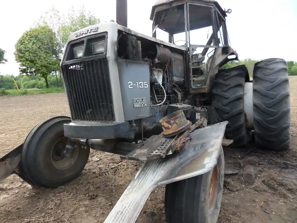 Gallery image 2 for Used White 2-135 Tractor
