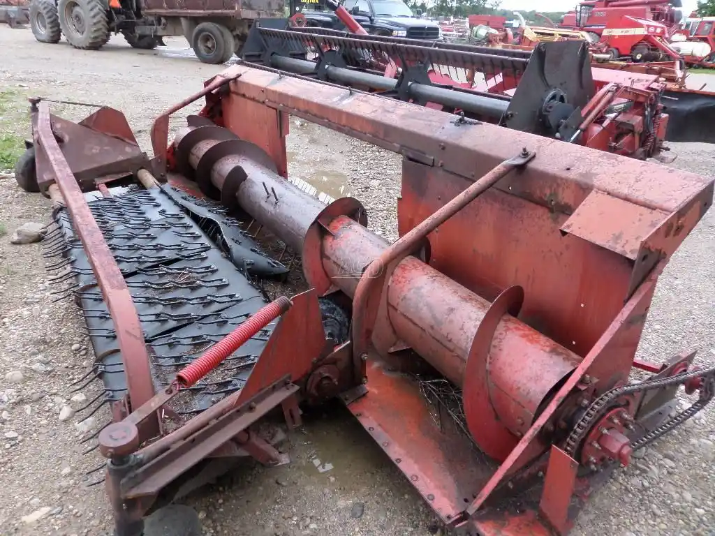 Gallery image 1 for Used Case IH 810 Header - Pickup