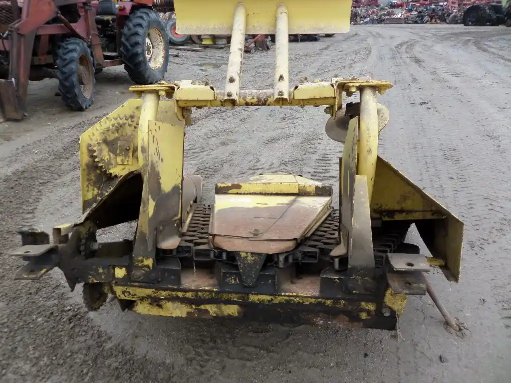 Gallery image 2 for Used New Holland 822 Harvester Head