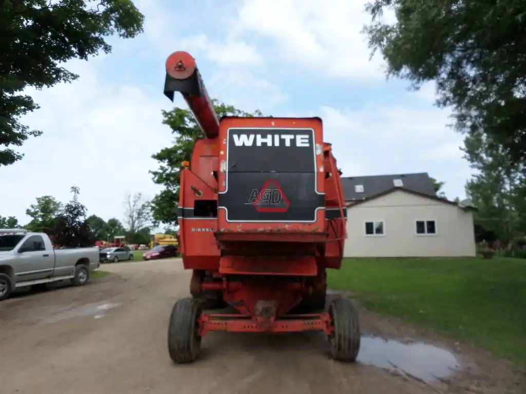 Gallery image 2 for Used White 8700 Combine