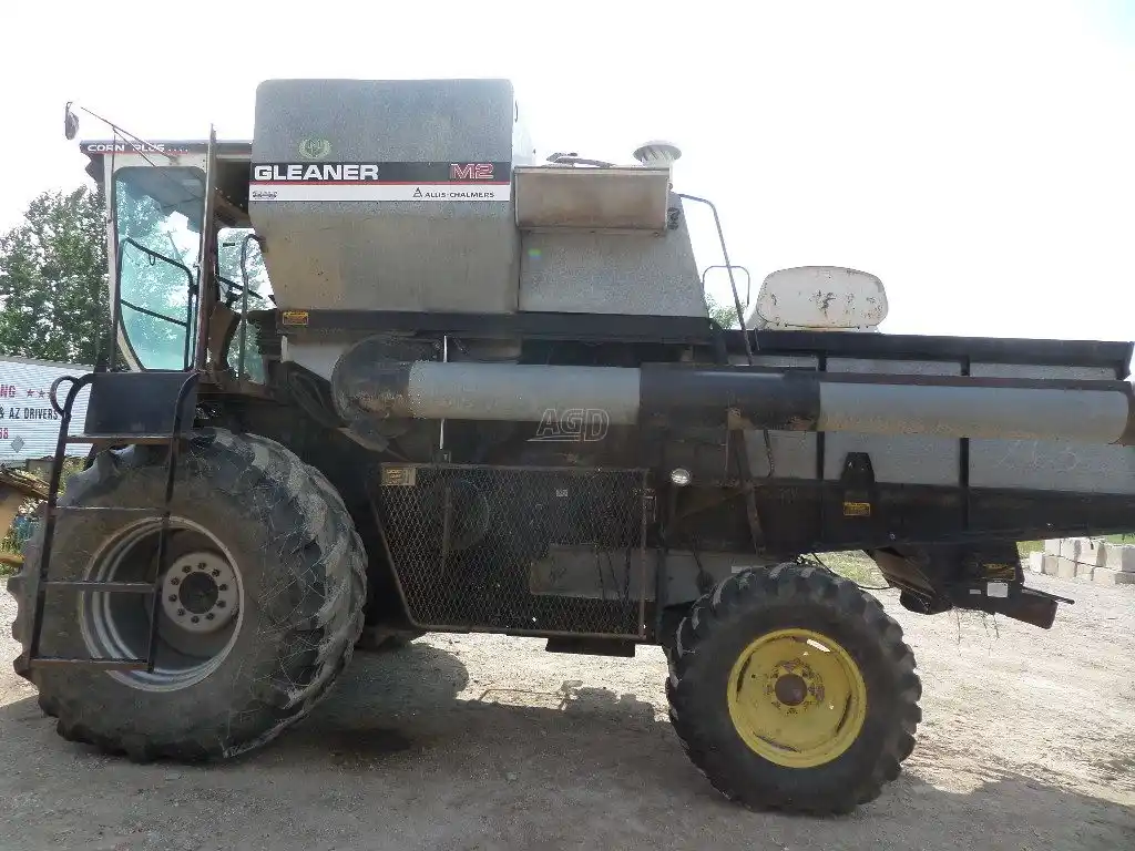 Gallery image 1 for Used Gleaner M2 Combine