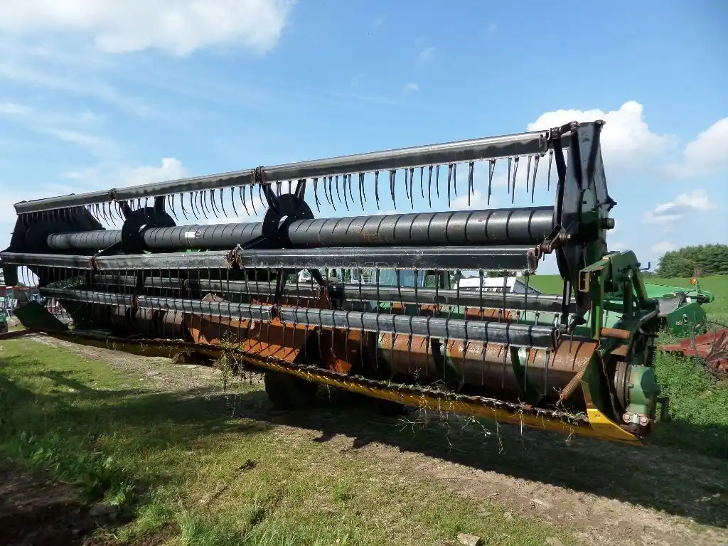 Gallery image 1 for Used John Deere 920 Header