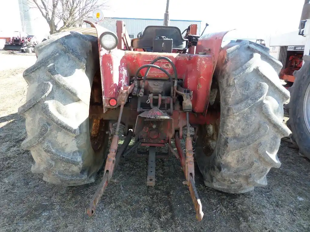 Gallery image 2 for 1980 International Harvester 684 Tractor