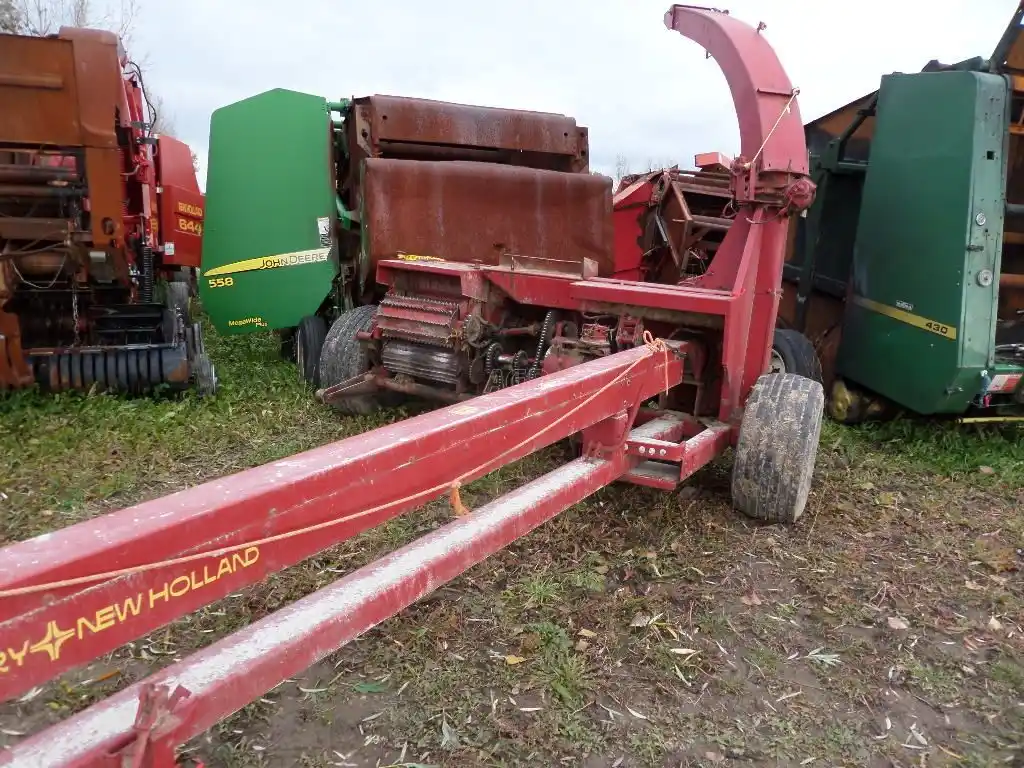 Gallery image 1 for Used New Holland 892 Forage Harvester