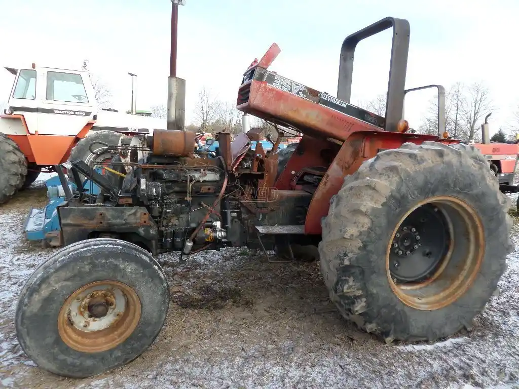 Gallery image 1 for Used 1990 Case IH 685 Tractor