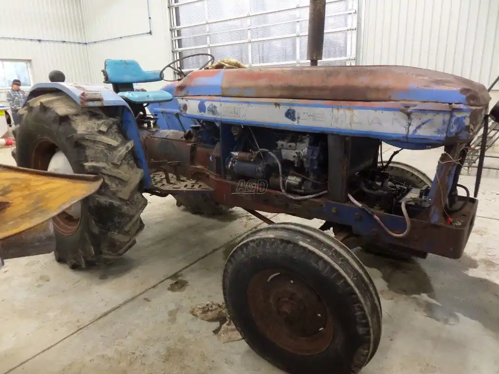 Gallery image 2 for Used Leyland 344 Tractor