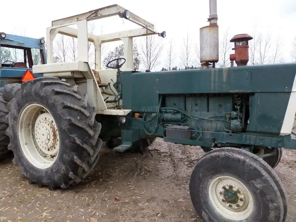 Gallery image 2 for Used White 2270 Tractor