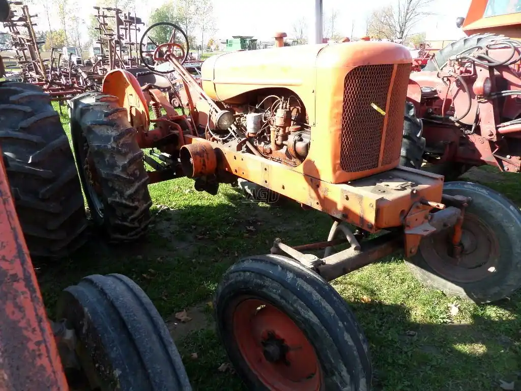 Gallery image 2 for Used Allis Chalmers WD45 Tractor