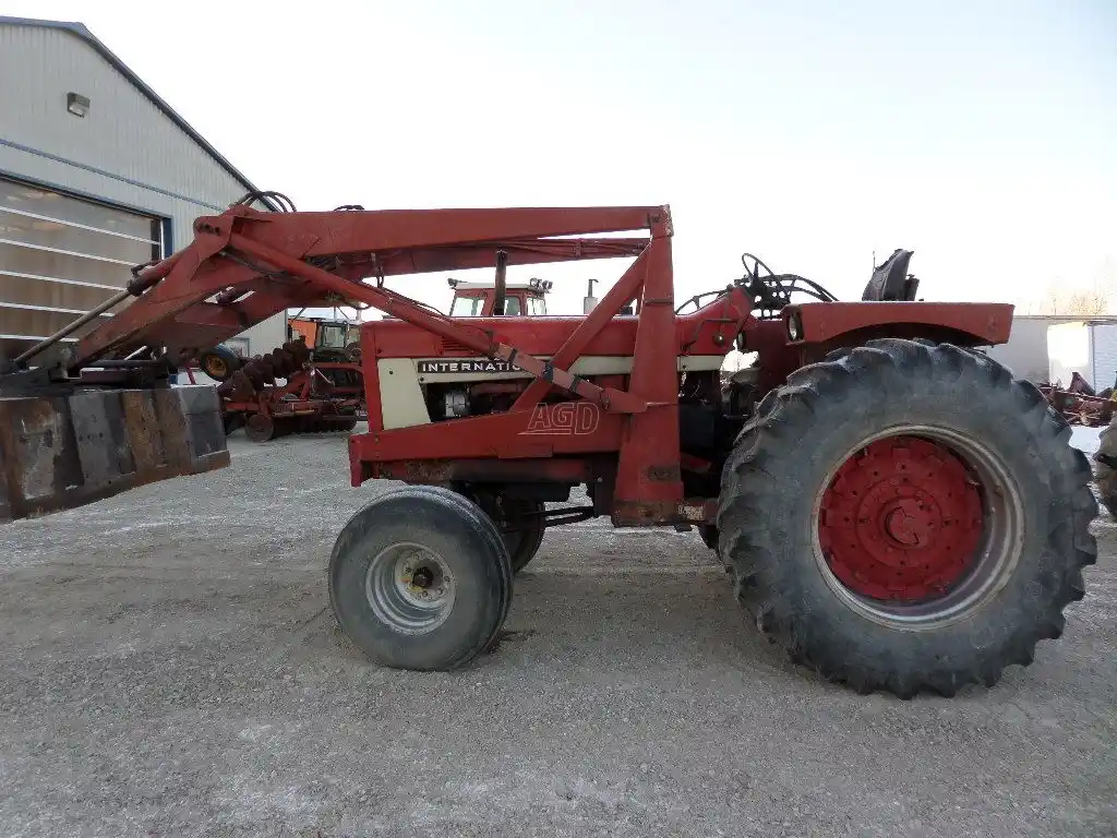 Gallery image 1 for Used 1963 International Harvester 706 Tractor