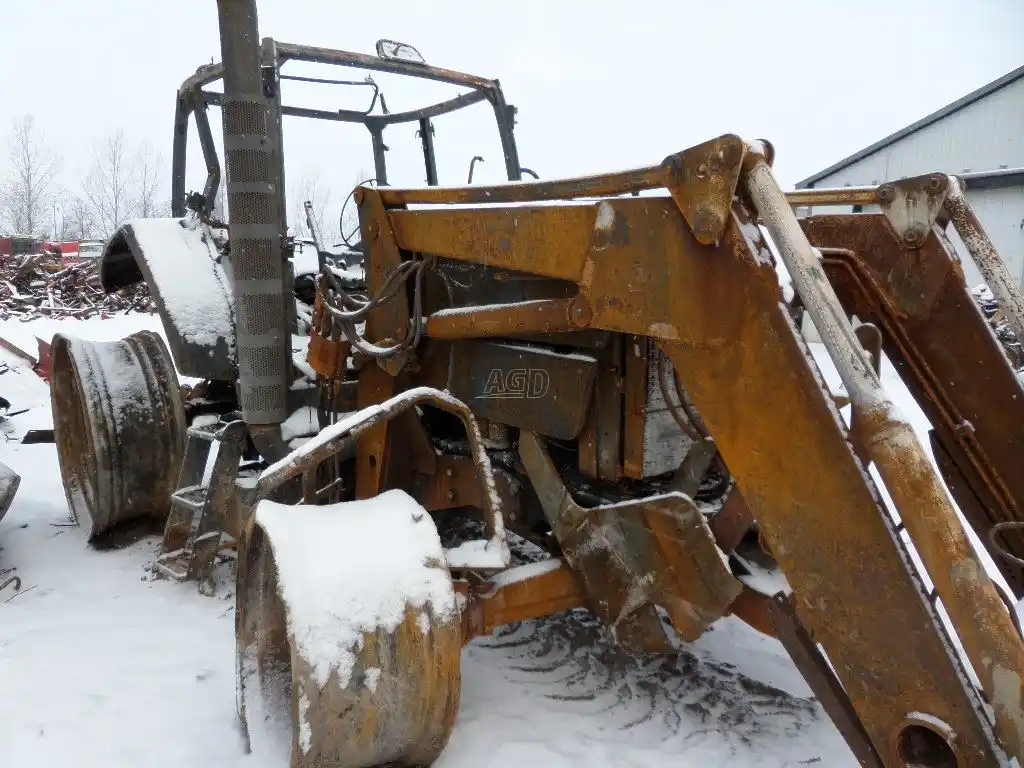 Gallery image 1 for Used 2001 McCormick MTX110 Tractor