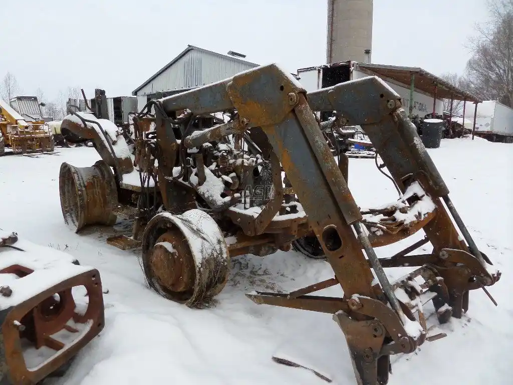 Gallery image 1 for Used 2008 Case IH FARMALL 80 Tractor