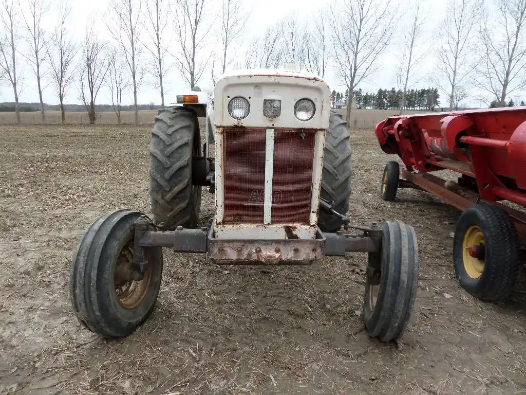 Gallery image 2 for Used David Brown 1212 Tractor