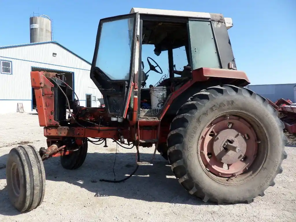 Gallery image 2 for Used 1979 International Harvester 986 Tractor
