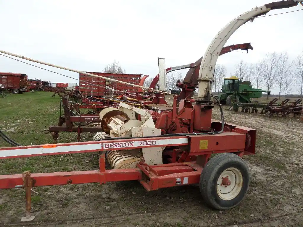 Gallery image 2 for Used Hesston 7020 Forage Harvester
