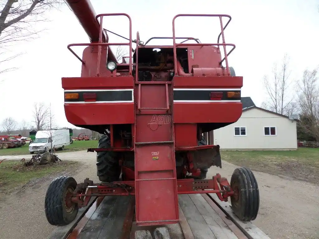 Gallery image 2 for Used Case IH 1460 Combine