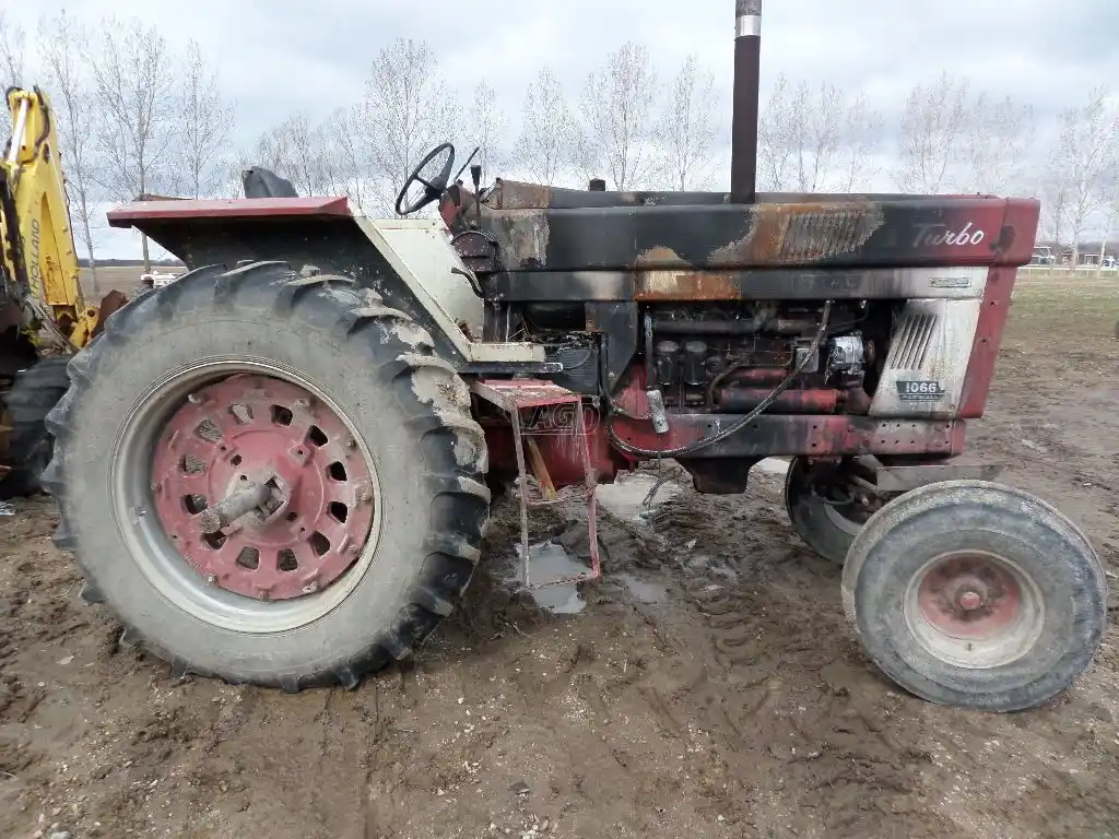 Gallery image 1 for Used 1972 International Harvester 1066 Tractor