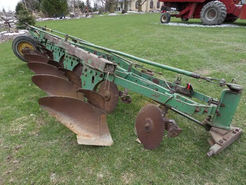 Gallery image 1 for Used John Deere Misc Plow