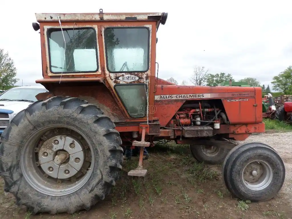 Gallery image 2 for Used 1969 Allis Chalmers 190XT Tractor