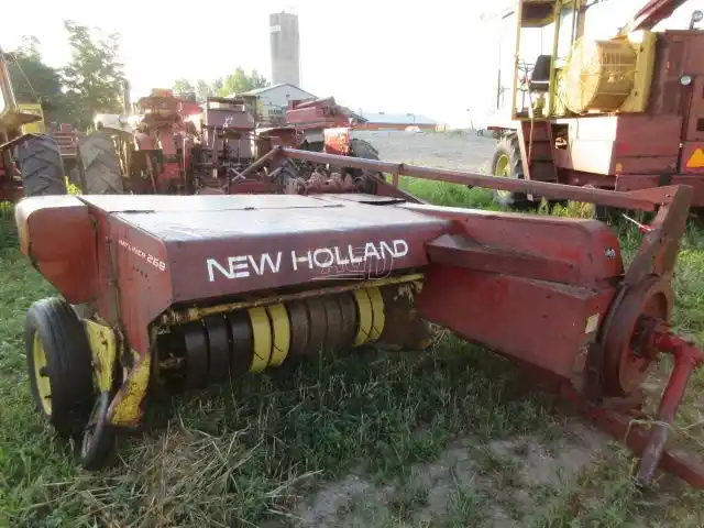 Gallery image 1 for Used New Holland 268 Square Baler - Small
