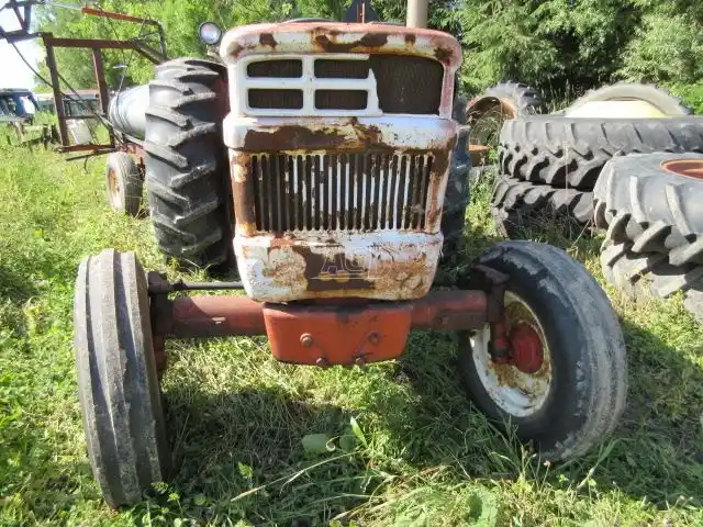 Gallery image 2 for Used 1972 White 1370 Tractor