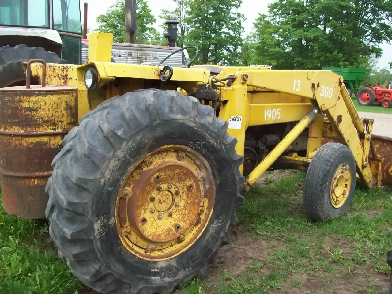 Gallery image 2 for Used Massey Ferguson 302 Tractor