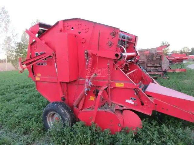 Gallery image 1 for Used Massey Ferguson 1440 Round Baler