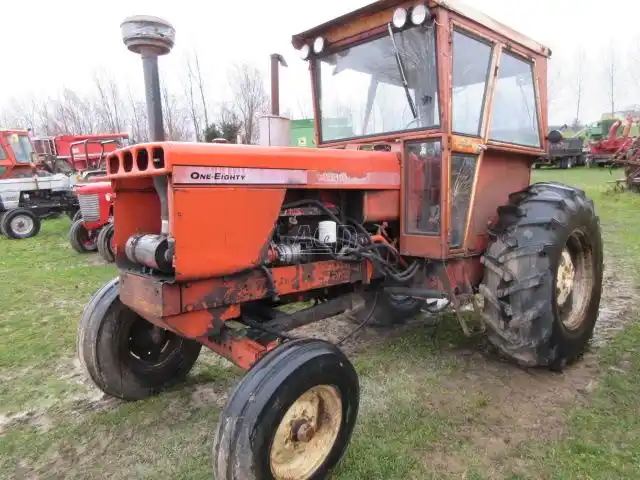Gallery image 2 for Used 1968 Allis Chalmers 180 Tractor